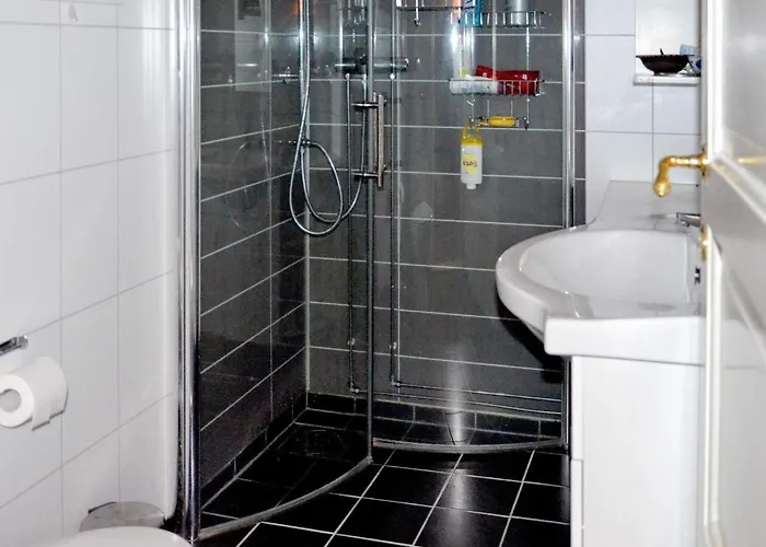 6 Person In בית נופש